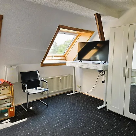 Familien-oase Leipzig Nord - Maisonette Mit Kamin & Balkon Schkeuditz